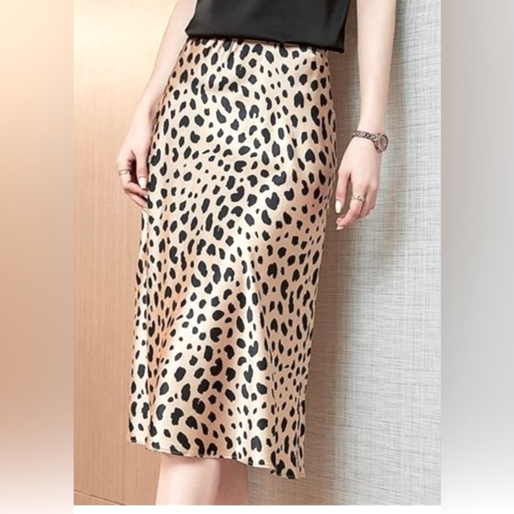 XS Satin Leopard Print Bias Skirt w Elasticized Waist.